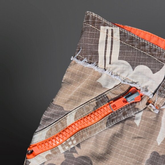 Y2K Ecko Red Camouflage Cargo Shorts With Zippers Size 7 Brown Orange Utility - Picture 2 of 9